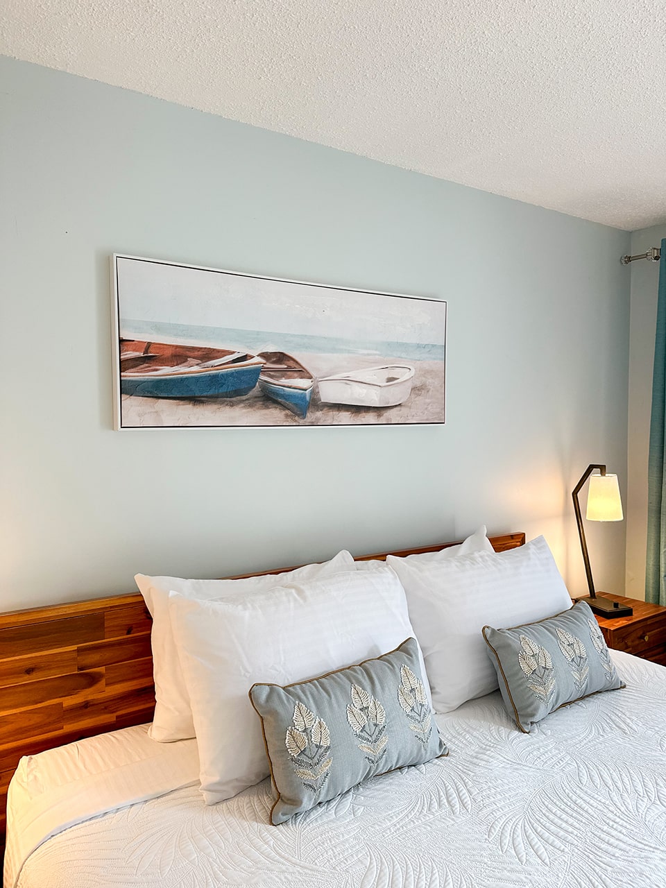 Oasis by the Bay Vacation Suites - King Studio Suite gallery 08