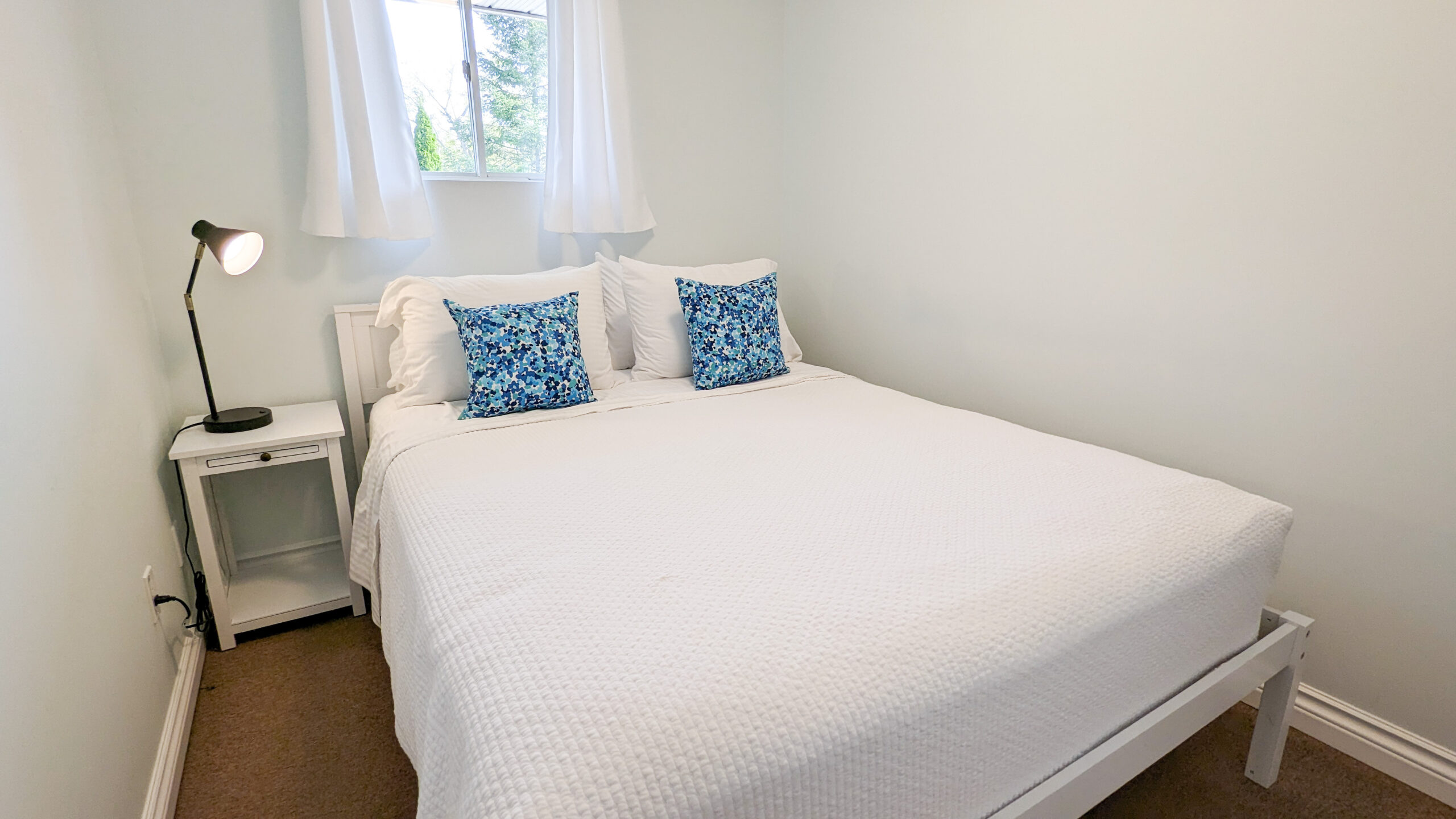 Wasaga Beach vacation suites - One Bedroom Suite Dbl Bed 06